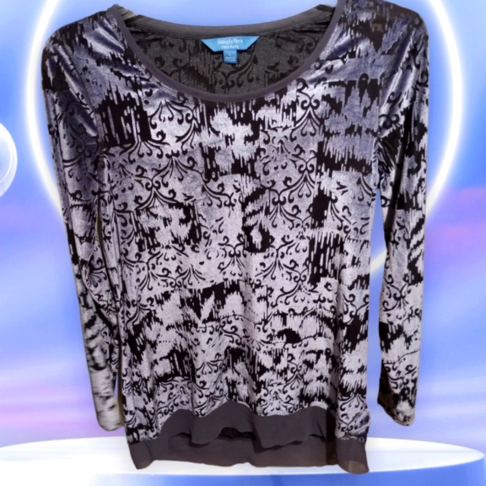 Vera Wang Velour Design Top